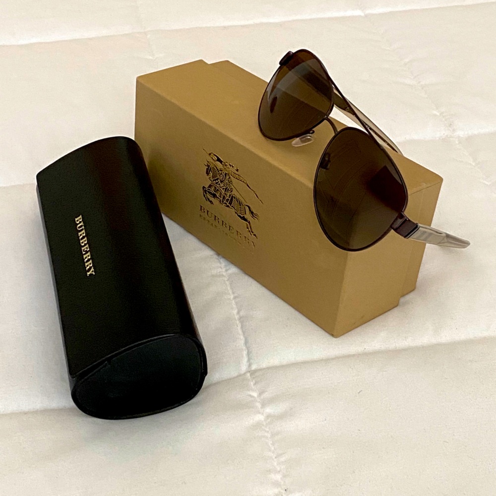 Authentic Burberry Women’s Aviator Sunglasses